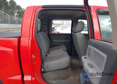 2006 Dodge Dakota Slt z USA, uszkodzony, nr VIN 1D7HW48N46S689746